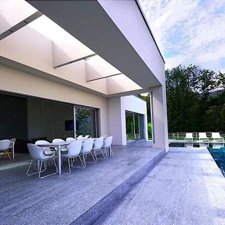 Sleeps 8 Pool Air Con Wifi Вилла *