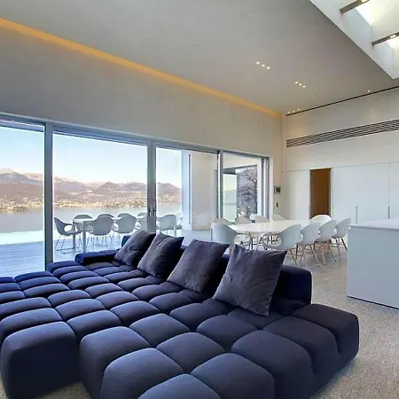 Sleeps 8 Pool Air Con Wifi